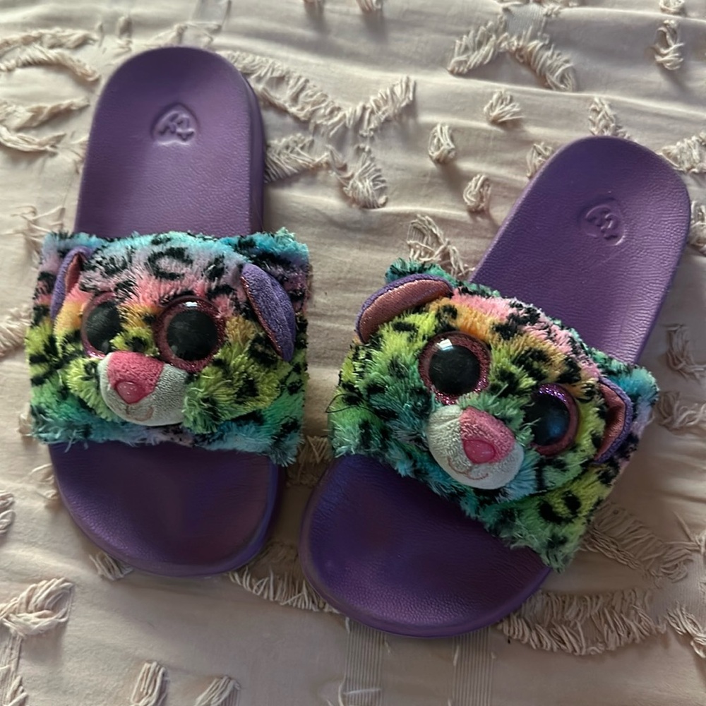 Ty furry sandals